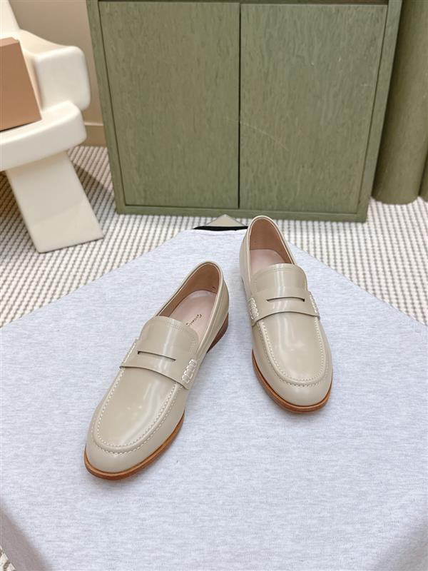 2025112812728629 310